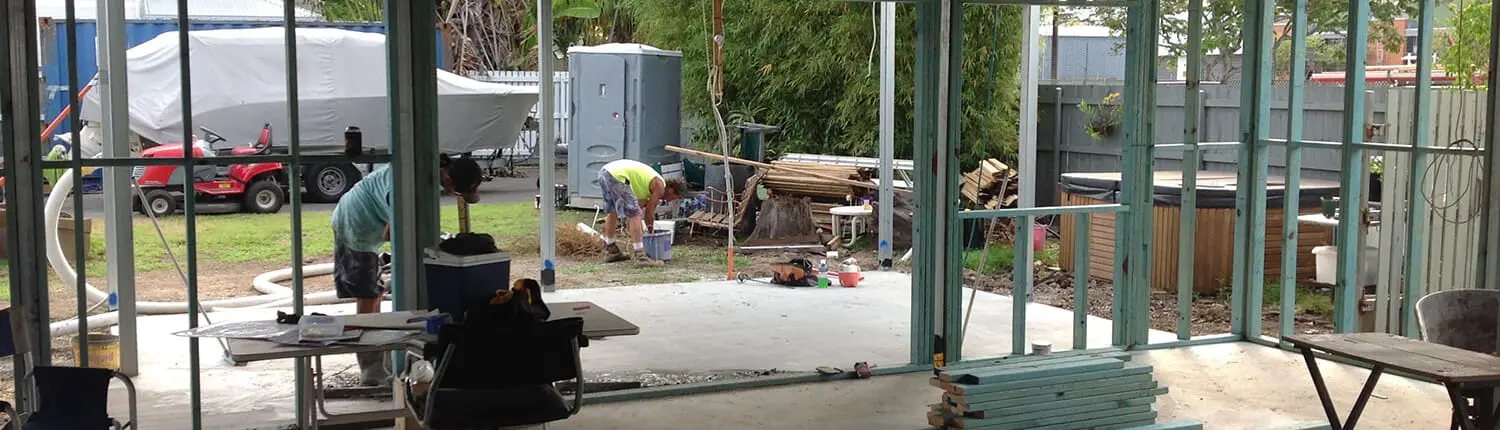 Manttan Construction team on a Redlands building site